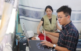 Khám tim miễn phí, trao học bổng cho 1.000 trẻ em tại Long An