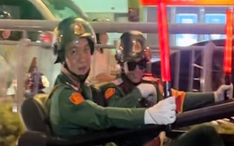 Cô gái nhận vơ chồng khi thấy chú Kiểm soát quân sự đẹp trai