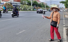 Hoa hồng cho người bán vé số dạo bao nhiêu là phù hợp?