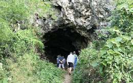 Người dân phát hiện nhiều xương, sọ người trong hang đá