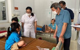 27 học sinh đau bụng, buồn nôn, nổi mề đay nhập viện chưa rõ nguyên nhân