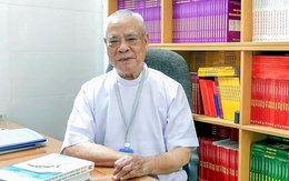 Tôn vinh gương mặt tiêu biểu của TP.HCM 50 năm: 5 giờ sáng đã thấy giáo sư Văn Tần khám bệnh