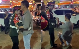 Nữ chiến sĩ quân y được bạn trai cầu hôn sau màn hợp luyện diễu binh