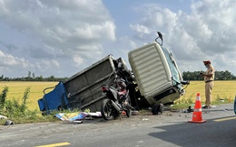 Xe chở rác tông hai xe máy trên quốc lộ N2, hai người chết tại chỗ