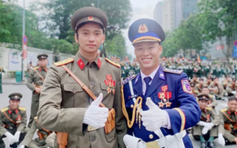 Gấp đôi visual: Chiến sĩ Lê Hoàng Hiệp chụp ảnh cùng 'Lê Hoàng Há Há'