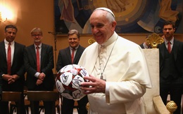 Đội bóng Ý thăng hạng trùng hợp đến khó tin mỗi lần thay đổi Giáo hoàng