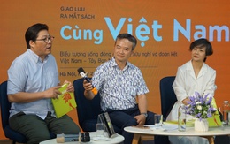 ‘Cùng Việt Nam’ - tập thơ bị cấm, sau hơn 50 năm đã đến Việt Nam