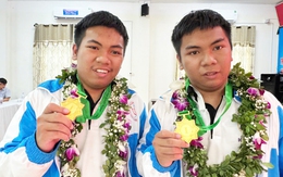 Anh em song sinh kể hành trình 'gặt vàng' kỳ thi Olympic giao lưu toán quốc tế