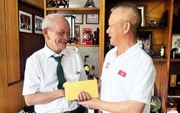 Cựu chiến binh chạy xe máy 1.300km vào TP.HCM được mời dự lễ diễu binh