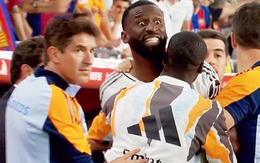 Rudiger vội vàng xin lỗi trọng tài để 'chạy trốn' án phạt lịch sử