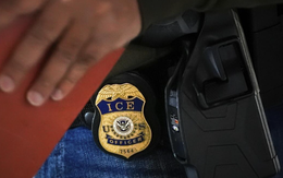 Mỹ trục xuất 3 trẻ có quốc tịch Mỹ, có bé bị ung thư di căn