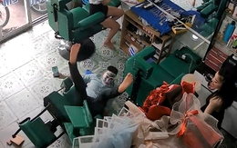 Thanh niên cắt tóc ngã chổng vó vì nằm ghế sai cách