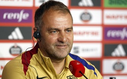 HLV Hansi Flick: 'Chiến thắng Real Madrid sẽ truyền động lực cho Barca trước Inter'