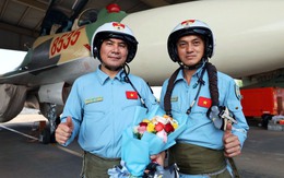 Hai phi công dẫn đầu đội hình tiêm kích: Tự hào bay trong bầu trời hòa bình