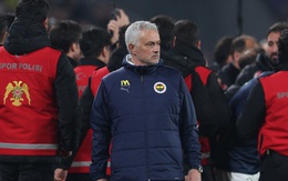 Tin tức thể thao 6-4: Mourinho bị cấm 3 trận vì 'bóp mũi' HLV đối thủ