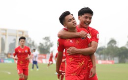 Hậu vệ xuống làm thủ môn bất đắc dĩ, CLB Huế thua đậm PVF-CAND