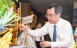 Lãnh đạo TP.HCM dâng hương giỗ Tổ Hùng Vương tại Đền tưởng niệm các Vua Hùng