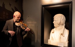 Cây vĩ cầm Scotland 270 tuổi ra mắt tại sự kiện ở New York