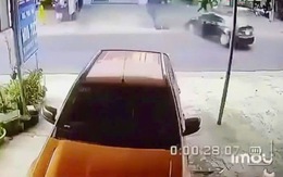 Xe hơi nghi mất lái, chạy loạn xạ, làm chết một người