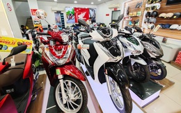 Xe máy bất ngờ đồng loạt tăng giá, đại lý cạnh tranh khốc liệt