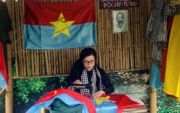 Ăn khoai mì dưới giao thông hào kiểu du kích ở Bảo tàng Chiến dịch Hồ Chí Minh