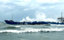 Tàu Hoàng An 568 cùng 19.000 lít dầu chìm trên biển Hải Phòng, sẵn sàng ứng phó sự cố nếu tràn dầu