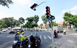 Đèn rẽ phải và ý thức giao thông mới