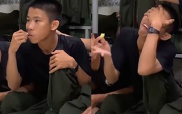 Thanh niên ăn khế chua lè chua lét