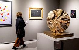 Nhiều người giảm đầu tư cho nghệ thuật do thế giới biến động?