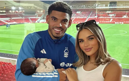 Sao Ngoại hạng Anh lương 2,5 tỉ đồng/tuần lót dép ngồi sàn tàu đi phượt