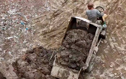 Lại ngang nhiên san lấp hồ đẹp ở Hà Nội, chính quyền cơ sở hạ quyết tâm dọn sạch