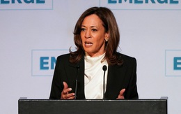 Ông Trump bị bà Harris chỉ trích đúng dịp kỷ niệm 100 ngày ở Nhà Trắng