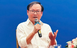 Với giới làm sách, Nguyễn Nhật Ánh là 'con gà đẻ trứng vàng'