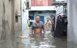 Người dân xóm trọ ở Thủ Đức gượng dậy sau trận mưa  'nhấn chìm' nửa căn nhà