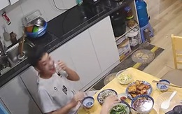 Mẹ đứng hình khi con trai hỏi 'ngày xưa mẹ xấu thế sao bố lại thích?'