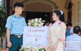 Tạm biệt TP.HCM, chiến sĩ bưng tráp dạm ngõ 'hậu phương' sau khi hoàn thành lễ diễu binh 30-4