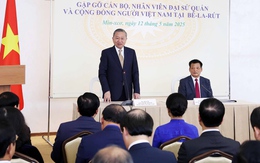 Tổng Bí thư Tô Lâm gặp cộng đồng người Việt tại Belarus