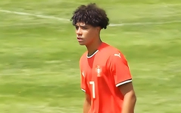 Con trai Ronaldo cũng mang áo số 7 giống bố, lần đầu đá chính U15 Bồ Đào Nha