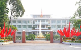 Cảnh cáo Chánh Văn phòng UBND thành phố Cần Thơ Nguyễn Văn Vinh