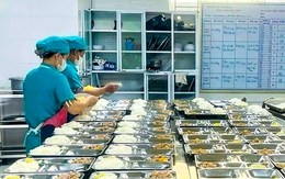 Một bữa ăn bán trú phải đóng thuế 2 lần?