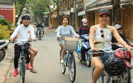 Du lịch hè không chỉ lên rừng, xuống biển...