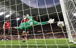 Thủ môn Onana hóa ‘bao cát’ cho fan Man Utd xả giận