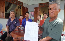 Đường đi chung bỗng nhiên bị rào chắn, dân làm đơn nhờ huyện can thiệp