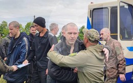 Nga và Ukraine bắt đầu trao đổi tù binh, 390 người mỗi bên