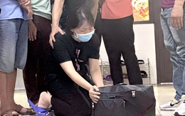 Rơi nước mắt trước quyết định 'phi thường' của người vợ quỳ gối tiễn biệt tạng chồng