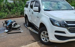 Xe bán tải chuyển làn, va chạm với xe máy, 1 người chết