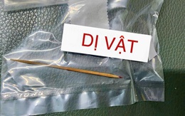 Lấy chiếc tăm nhọn dài 7cm nằm hơn 4 tháng trong bụng một bé trai