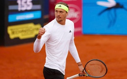 Fan nói điềm lành khi máy bay chở Zverev dự Roland Garros bị sét đánh