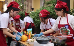 Đau đầu 'cuộc chiến' ngày hè: Cha mẹ sợ con quên bài, con chỉ muốn đi chơi