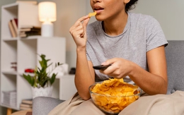 Làm cách nào để ăn vặt mà vẫn giảm cân được?